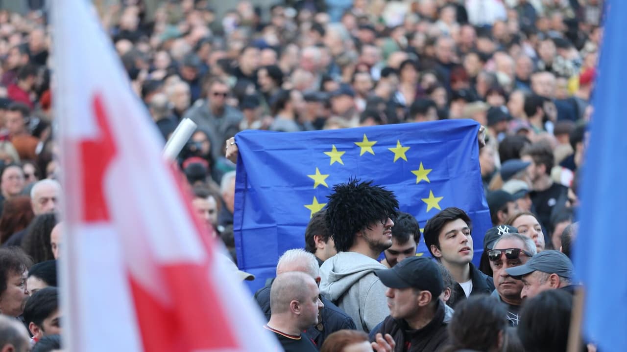 Foreign Policy: Gürcistan “yüksek riskli” bir seçime gidiyor!