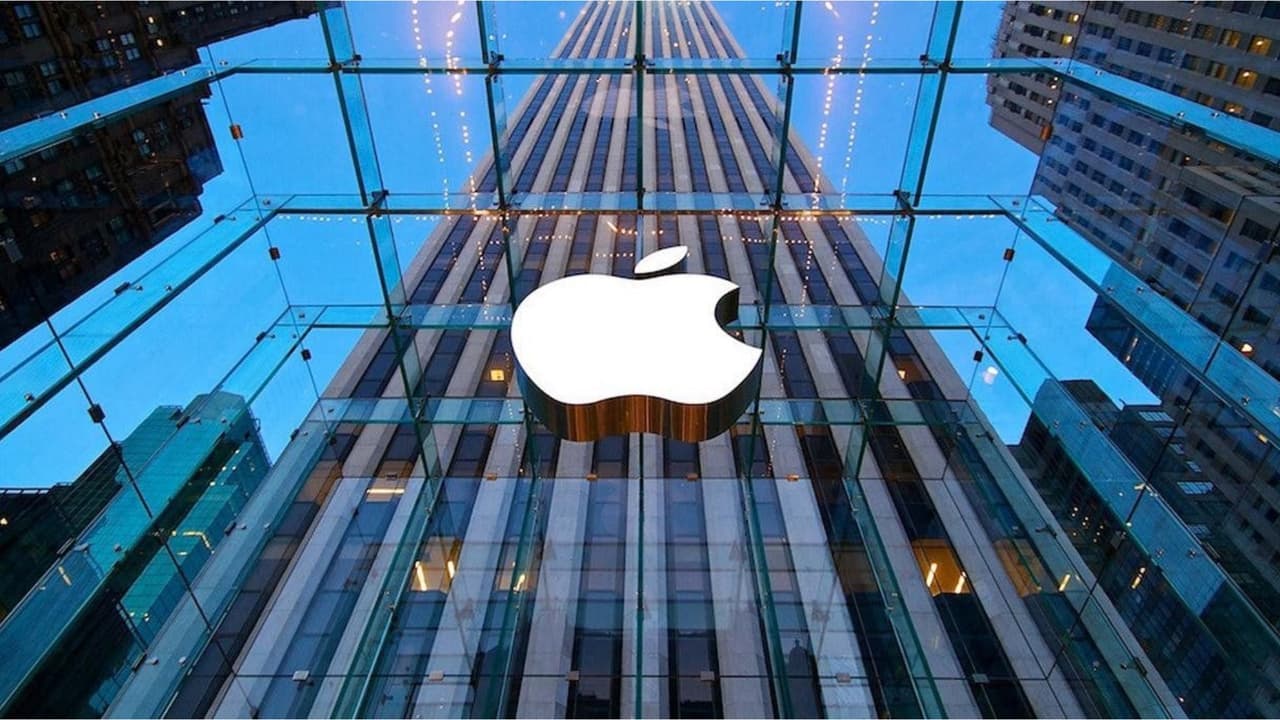 Apple pikaba dönüşebilen bir MacBook patenti aldı