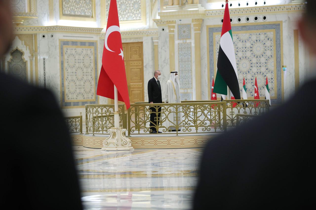 Arab News: Körfez ve Türkiye yakınlaşması "güvenlik şemsiyesi" altında büyüyor
