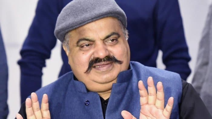 Atiq Ahmed: 100 Suçla Gangster mi, Siyasi mi?