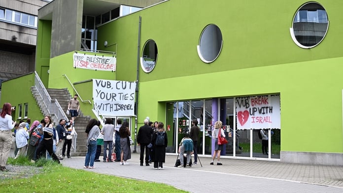 Belçika'daki Brüksel Özgür Üniversitesi'nin çalışanları İsrail'le ilişkilerin kesilmesini talep etti