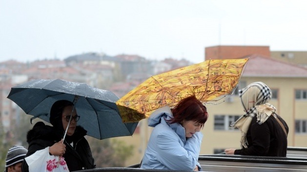 İstanbul'da rüzgarlı hava. Fotoğraf: İHA