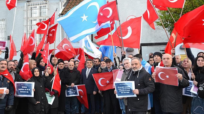 Danimarka'da Kuran ve Türk Bayrağına Saldırılar Sür sürüyor