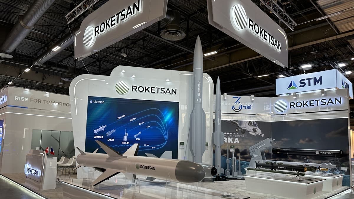 Roketsan, ileri teknoloji deniz sistemlerini Paris'te sergiliyor