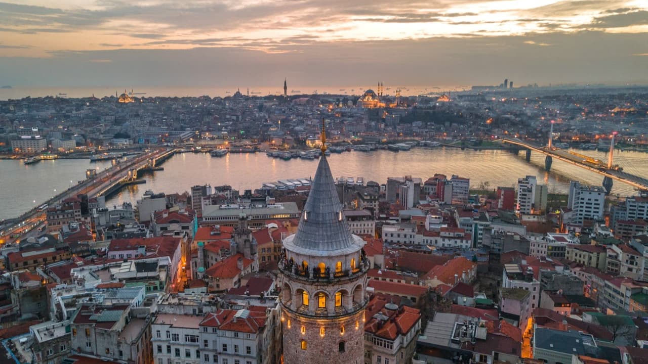 İstanbul 8 ayda 11,5 milyon yabancı turist ağırladı