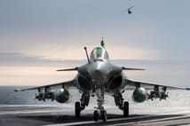 Fransa ve Sırbistan 12 Rafale savaş uçağı satışı için anlaştı