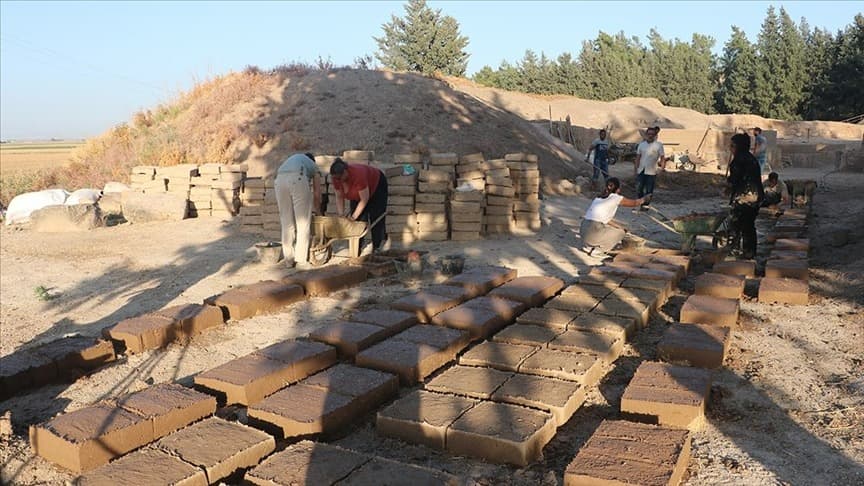 Aççana Höyük, Hatay'da geleneksel yöntemlerle onarılıyor