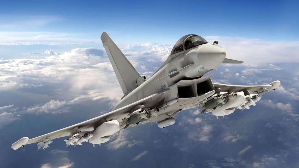 İtalya 24 adet Eurofighter Typhoon çok amaçlı avcı uçağı satın almayı planlıyor