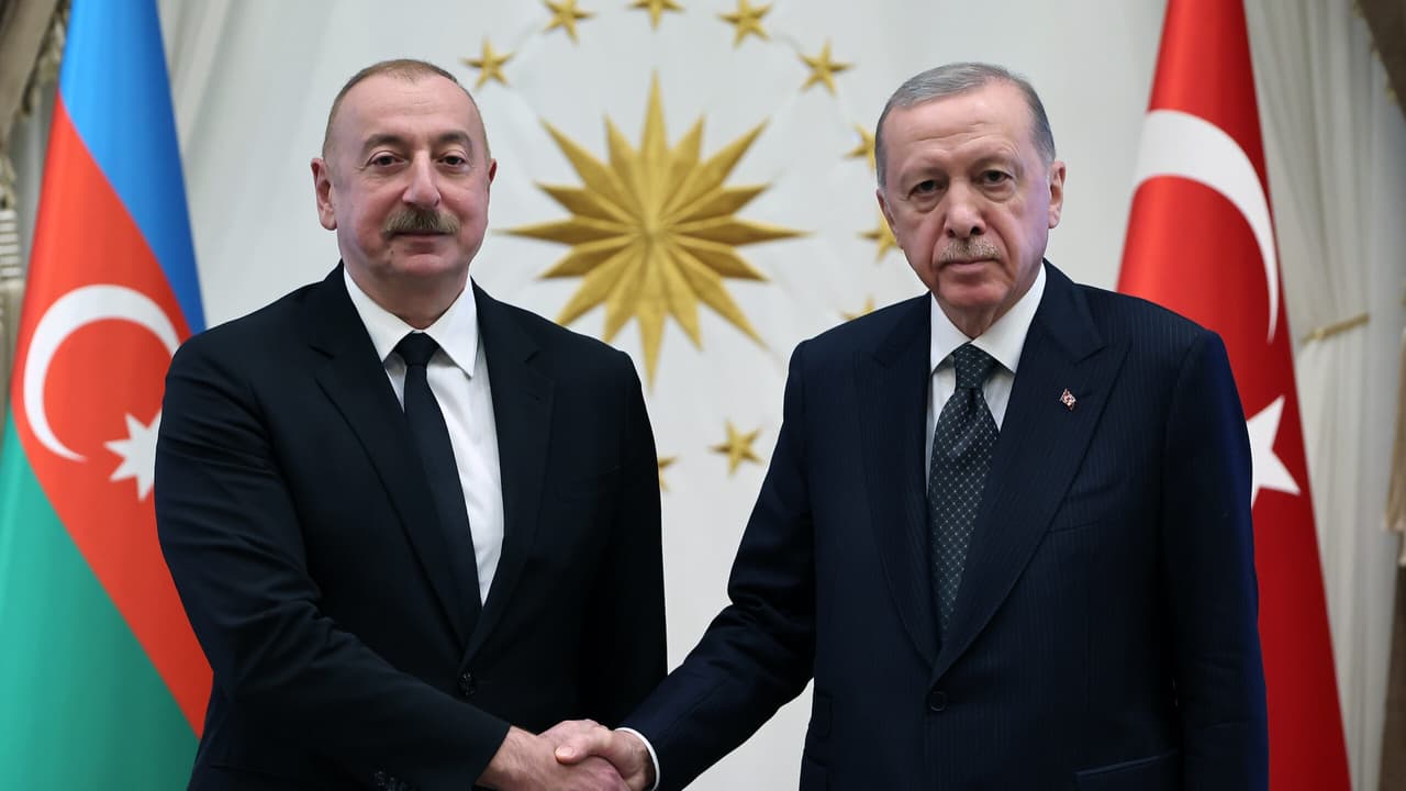Hulusi Kılıç: "Türkiye ve Azerbaycan, Türk Devletleri arasındaki işbirliğinin derinleşmesine önemli katkılar sağlıyor"
