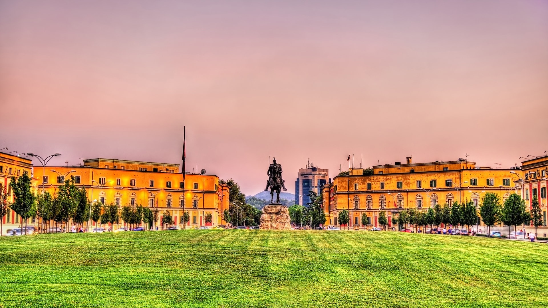 Tiran gezi rehberi 2024