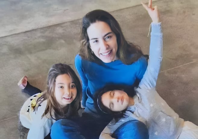 Kızlarını korumaya çalışırken birlikte can verdiler!