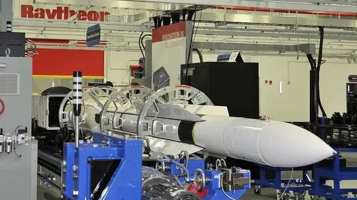 Avustralya gelişmiş SM-6 deniz hava savunma füzesini ilk kez test etti