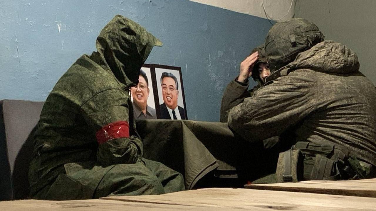 Rus Ordusunun Kuzey Koreli askerleri