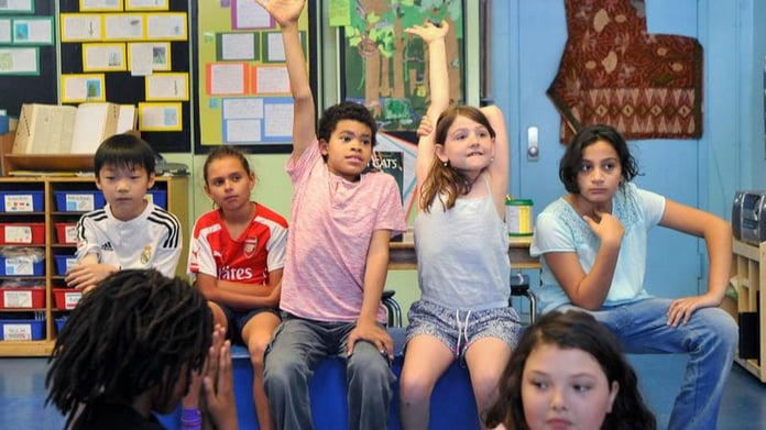 Kaliforniya’daki okullara yeni yasak: Cinsiyet değişikliği ebeveynlere bildirilmeyecek