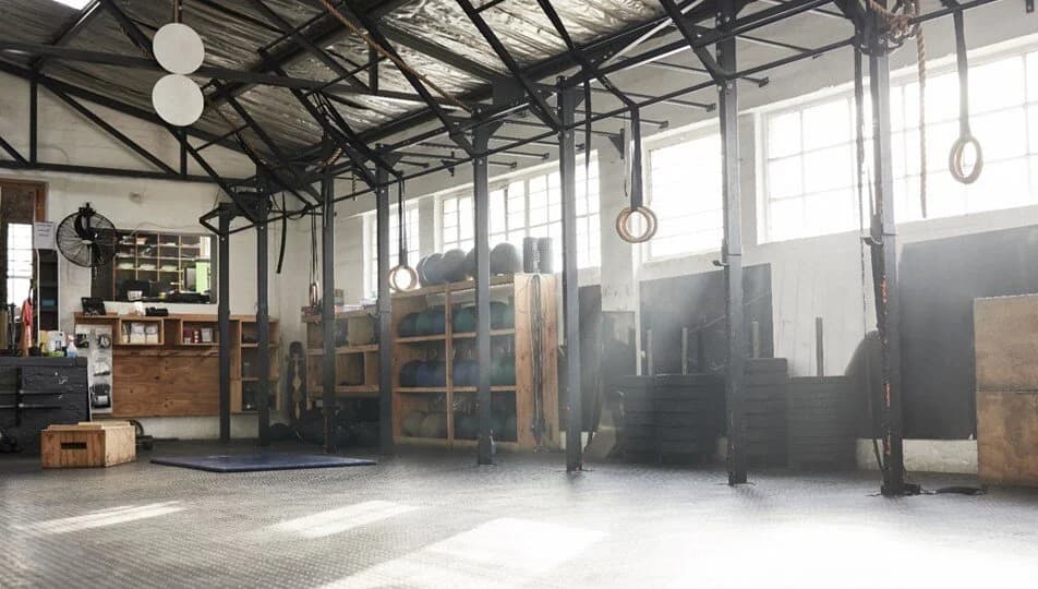 İran'da Karma Eğitim Spor Salonu Kapatıldı