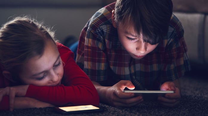 Çin’de, çocukların internet kullanımı sınırlanacak!