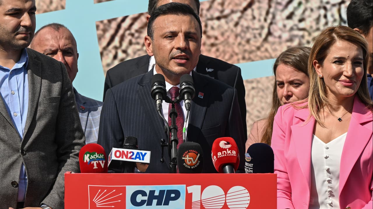 CHP'de değişimcilerin adayı Genel Merkezci çıktı