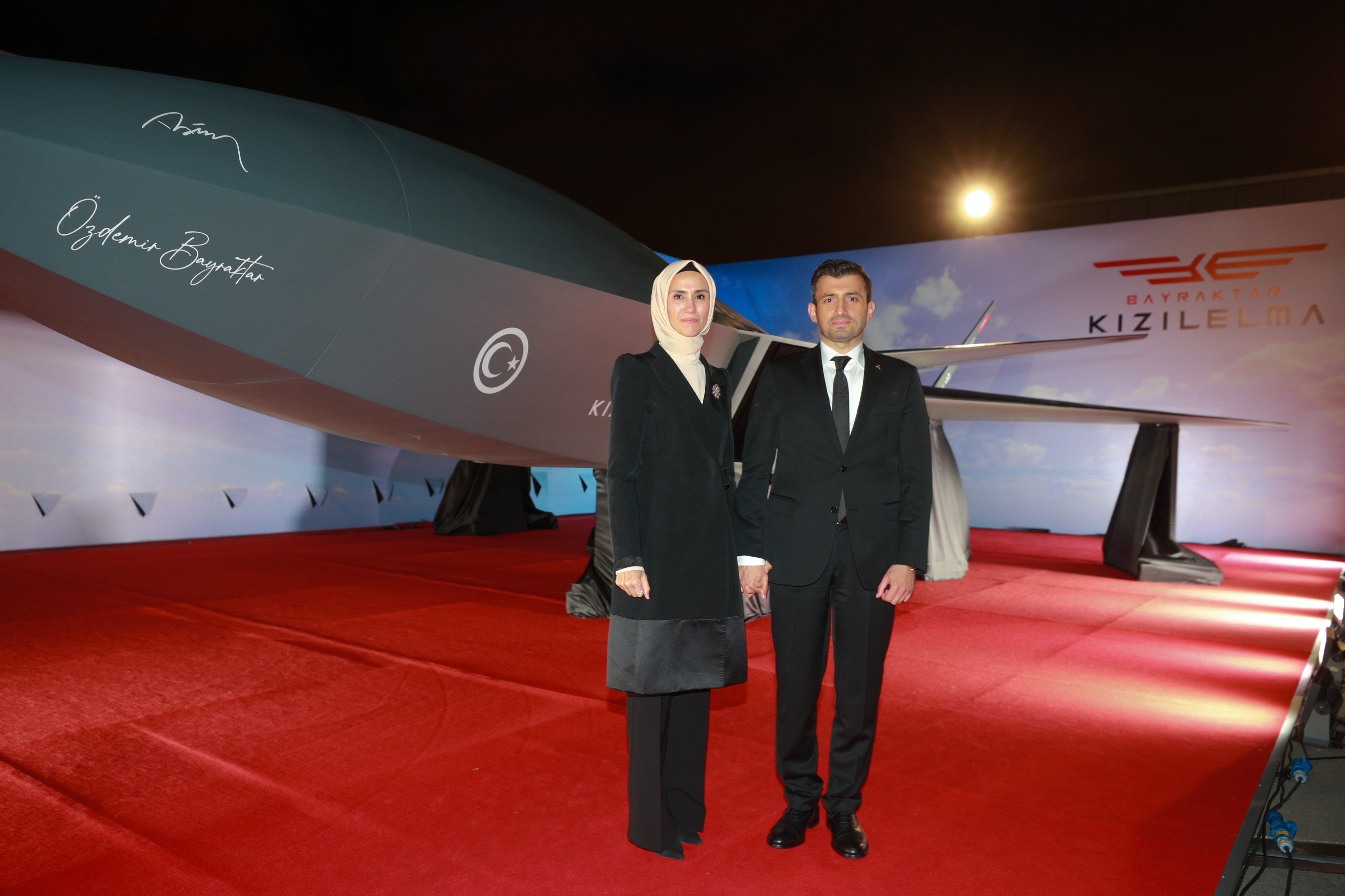 Selçuk Bayraktar ve eşi Sümeyye Erdoğan