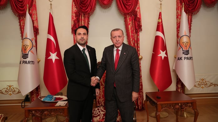 AK Parti'de 2 istifa! AK Parti Çanakkale İl Başkanı Naim Makas neden istifa etti? Naim Makas kimdir?