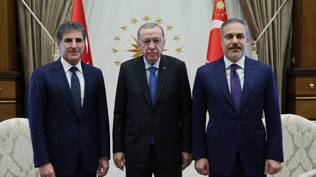 Neçirvan Barzani kimdir?