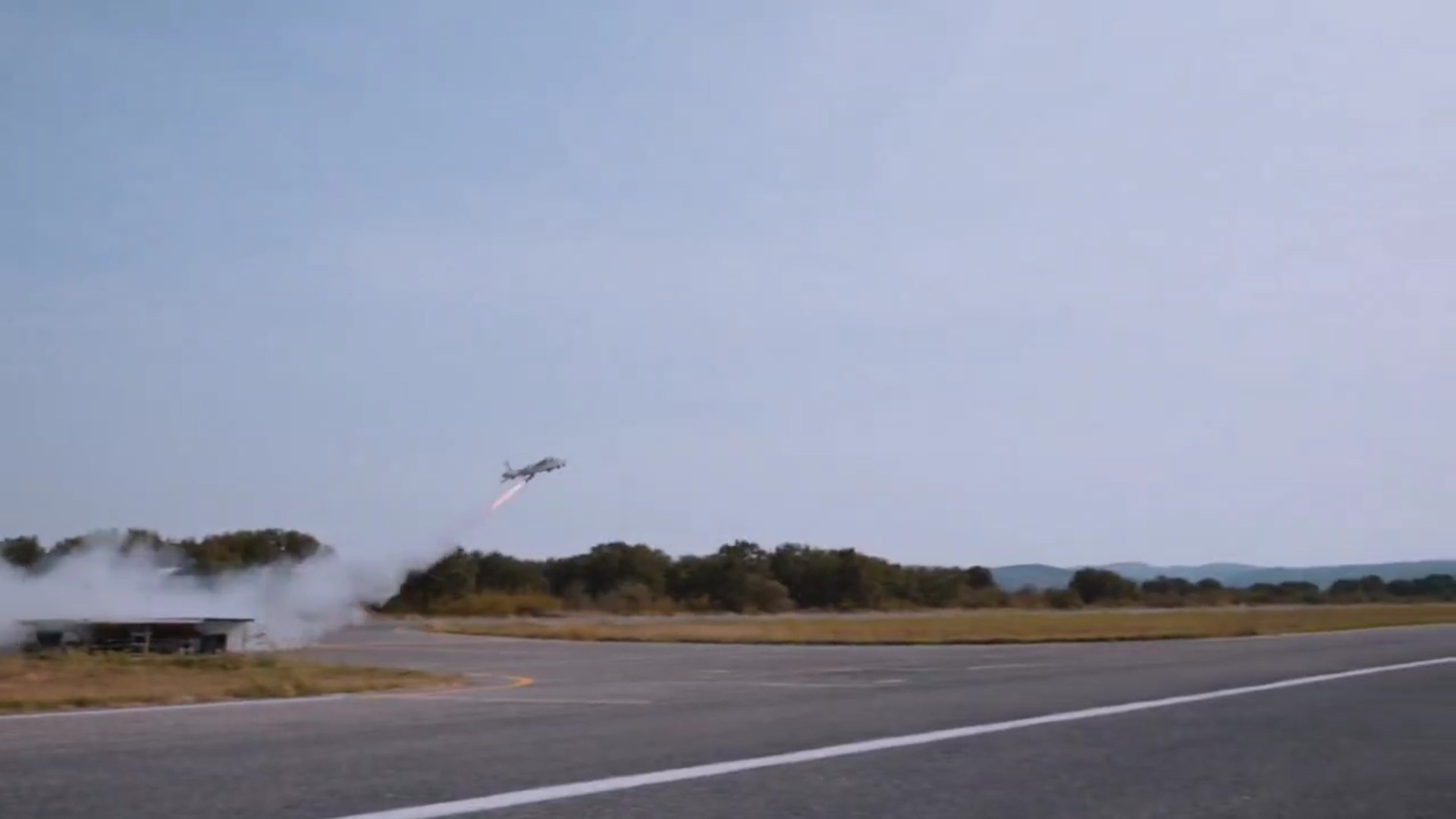 Bayraktar KEMANKEŞ-2 mini akıllı seyir füzesi roket destekli kalkış testini tamamladı