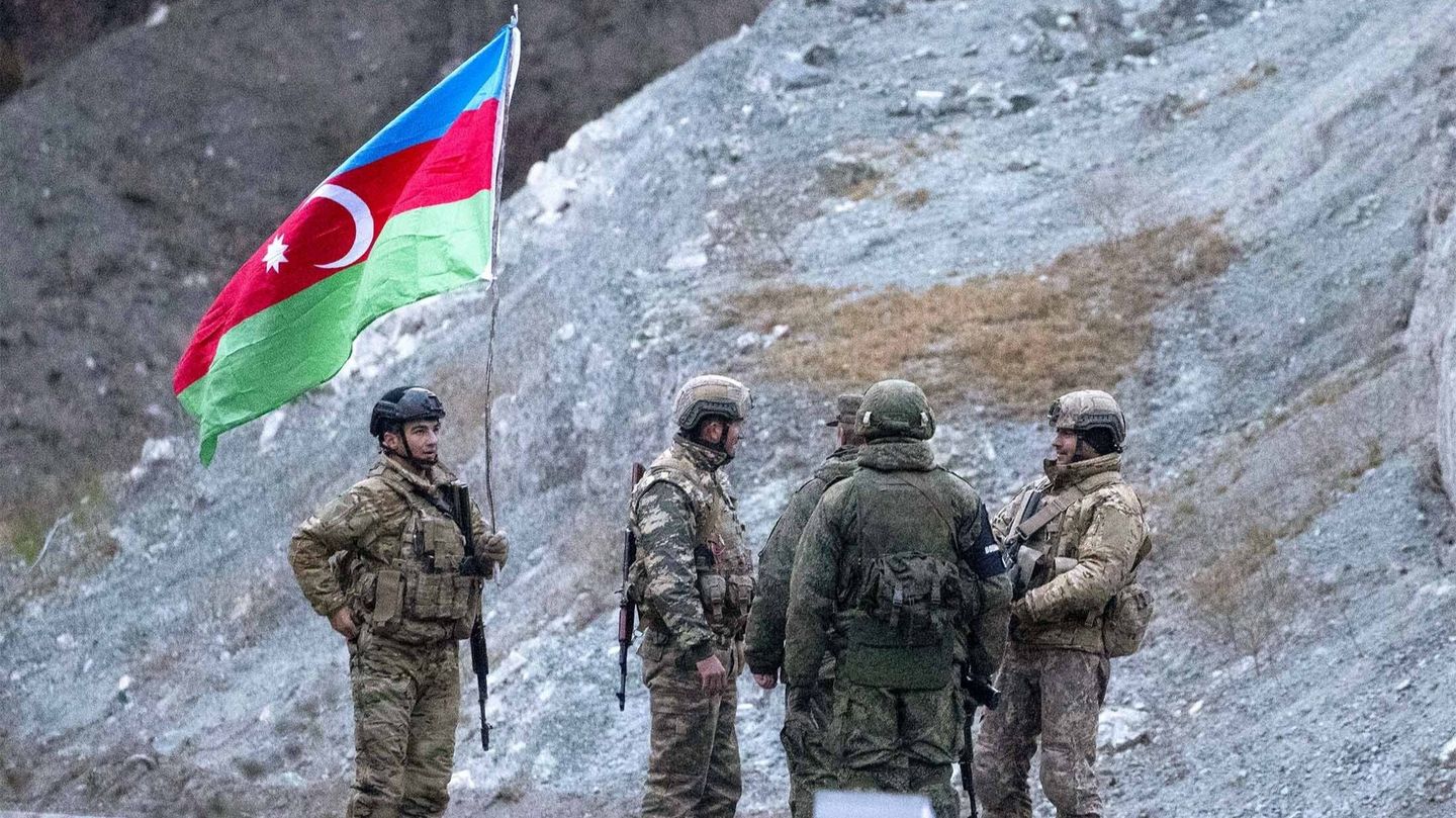 Azerbaycan, savunma ve güvenlik bütçesinde büyük bir artışa gidiyor