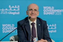 Bakan Şimşek: Türkiye küresel ticaretteki bölünmelere karşı daha dayanıklı olabilir