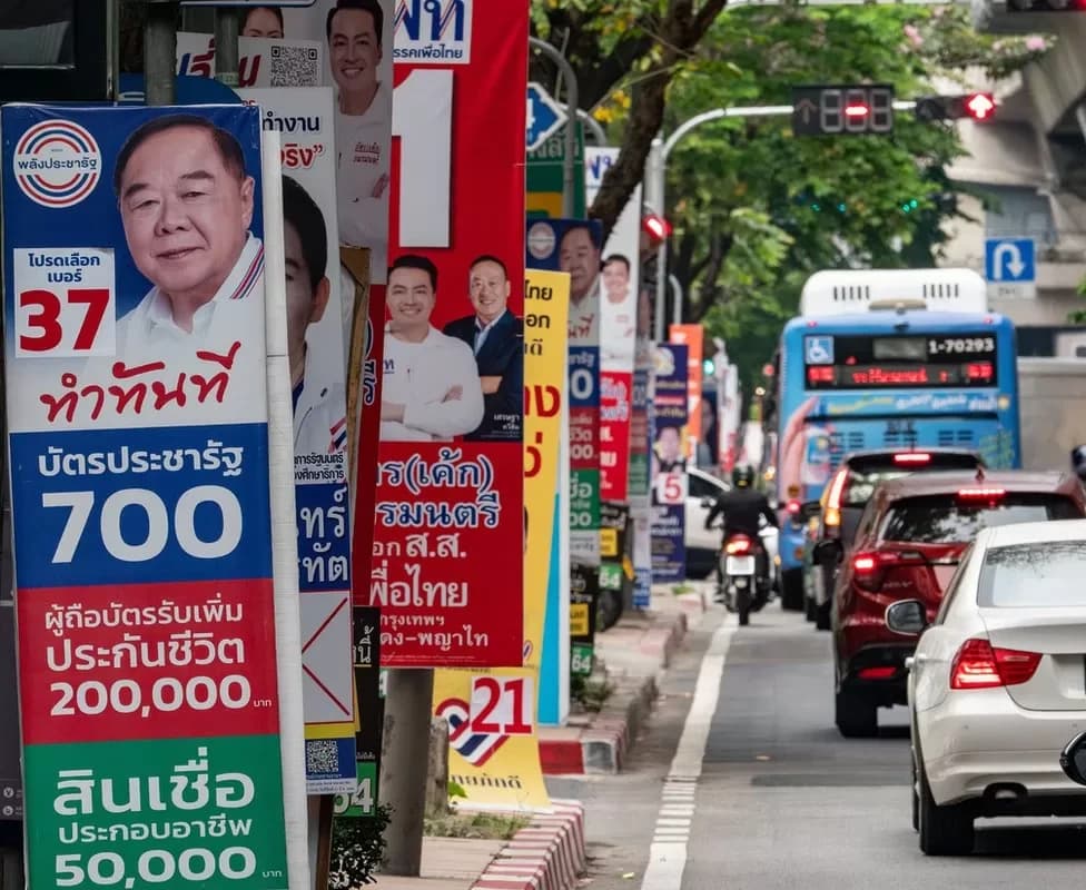 Tayland'da yeni koalisyon hükümeti kuruldu