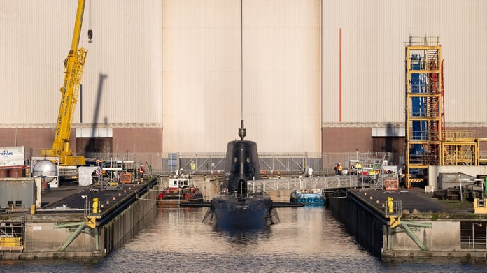 Kraliyet Donanması'nın altıncı Astute sınıfı nükleer denizaltısı denize indi