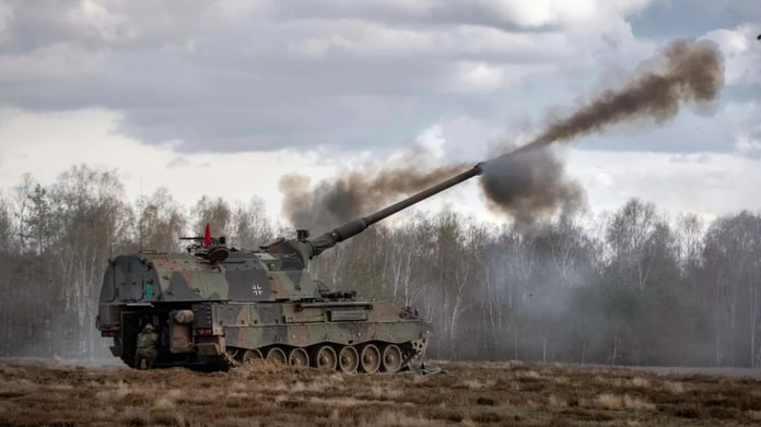 Almanya, PzH 2000 155mm kundağı motorlu obüslerin üretimine yeniden başladı