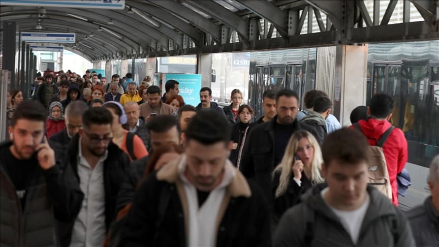 Türkiye nüfusu 85 milyon 372 bini geçti