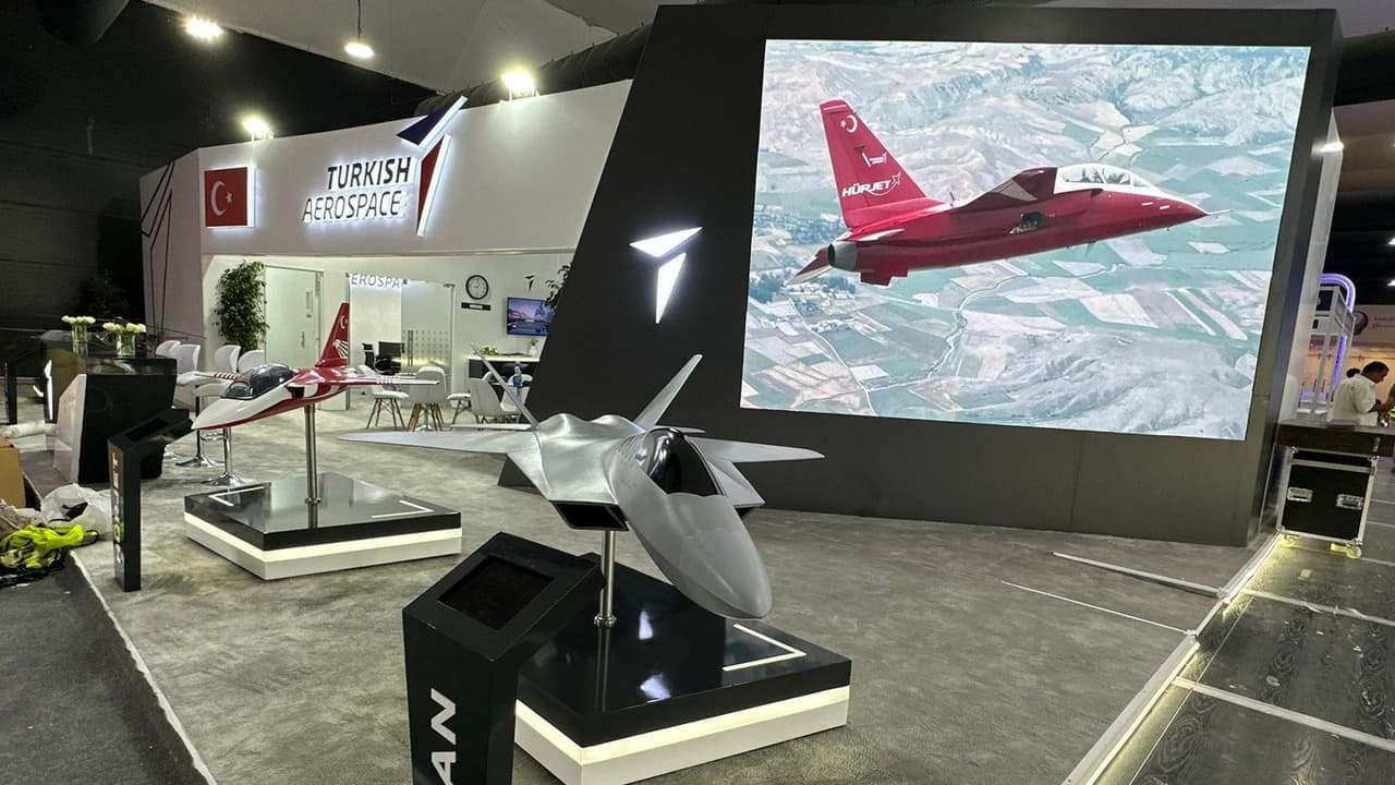 HÜRJET jet uçağı Mısır Fuarı'nda Afrika’yı selamlayacak