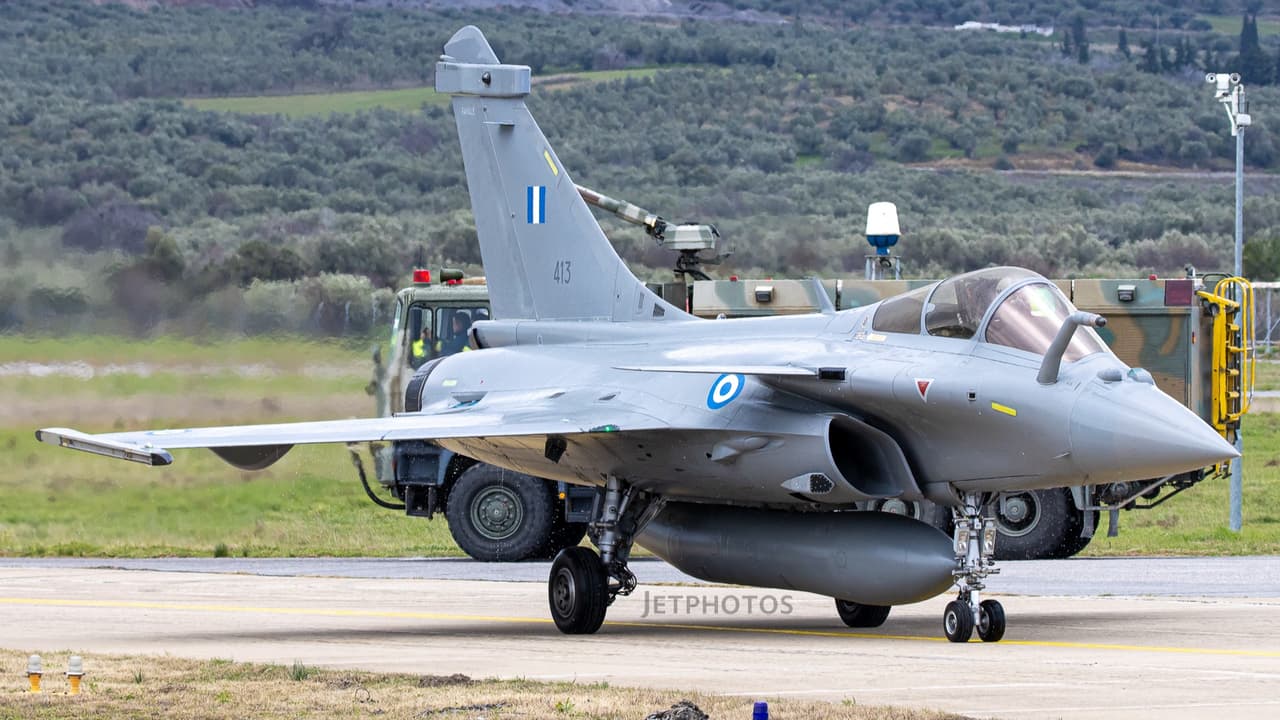 Yunanistan, 19. Rafale savaş uçağını teslim aldı
