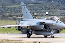 Yunanistan, 19. Rafale savaş uçağını teslim aldı