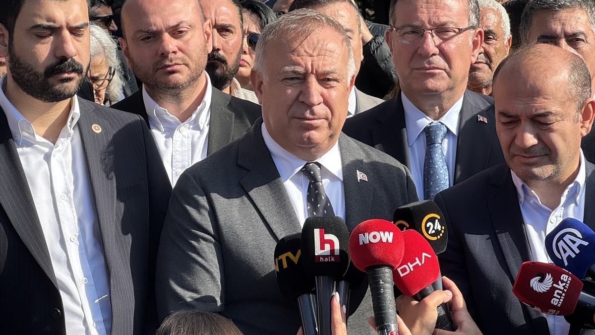 CHP Genel Başkan Yardımcısı Gökhan Zeybek