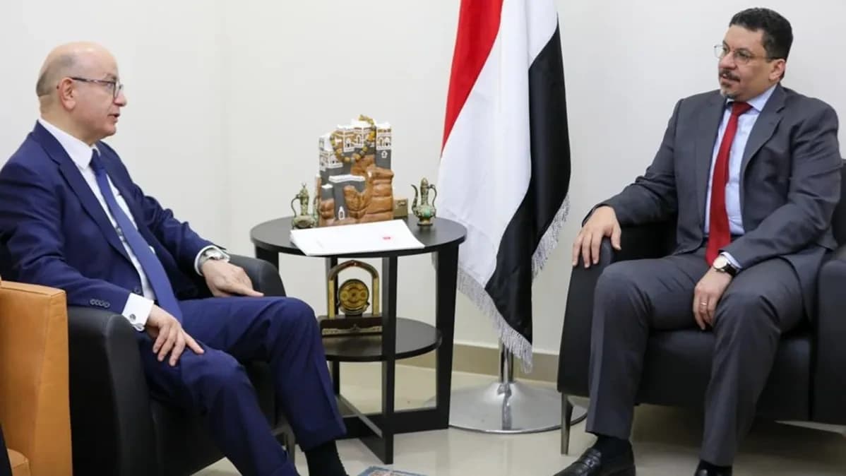 Türkiye'nin Sana Büyükelçisi Mustafa Pulat, Yemen Dışişleri Bakanı ile bir araya geldi