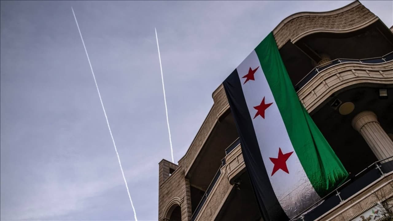 Arab News: Türkiye ve Körfez ülkeleri Suriye'nin geleceğinde kilit rol oynayacak