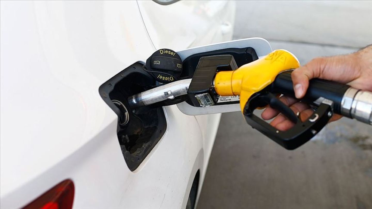Bu gece pompada 0,97 TL’lik indirim var! Benzine indirim gelecek mi, ne zaman?