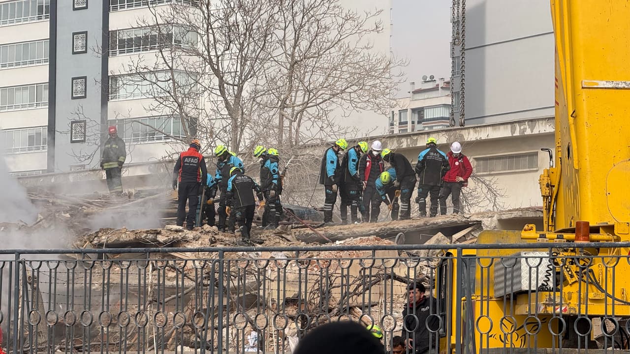 Konya'daki çöken binadan çıkarılanların isimleri belli oldu