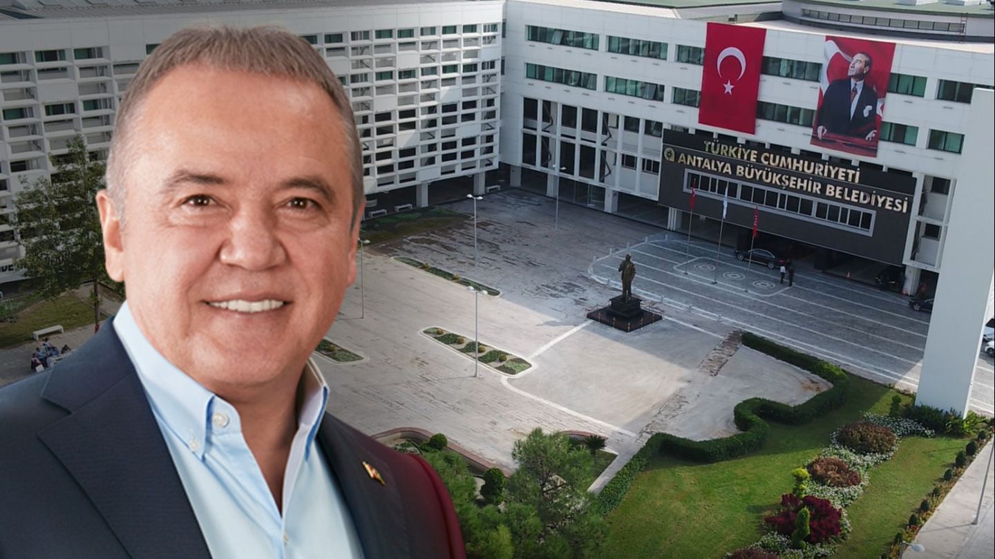 Muhittin Böcek’ten yeğenine kıyak!