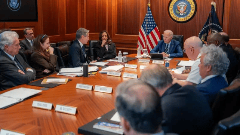 ABD Başkanı Joe Biden Ürdün Kralı 2. Abdulah, Dışişleri Bakanı Antony Blinken ise Katarlı mevkidaşı Muhammed bin Abdurrahman Al-Thani ile Orta Doğu'da artan tansiyonun düşürülmesi konusunda görüşmeler yaptı.
