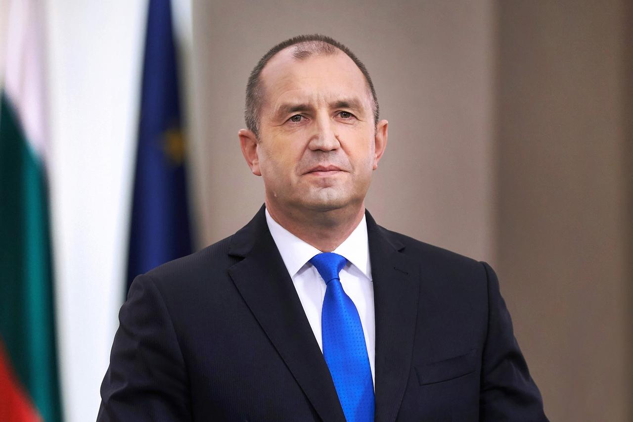 Radev: Yeni Hükümet Bulgaristan'ı Savaşın Çekirdekine Gönderecek