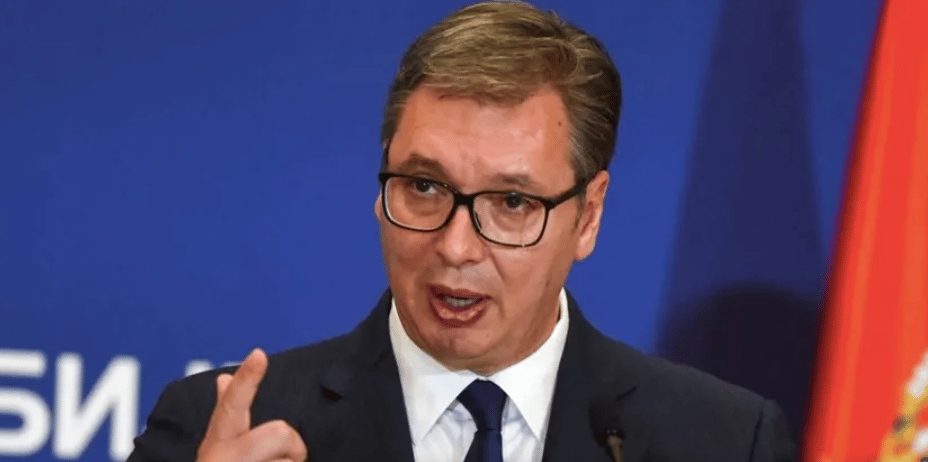 Sırbistan Cumhurbaşkanı Vucic'ten ordu ve polise "hazır ol" emri