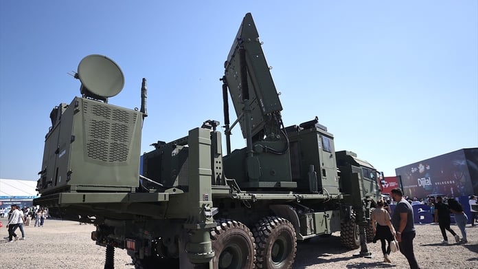 ASELSAN imzalı alçak irtifa radarı "ALP 100-G", Türkiye'nin "havadaki gözüne" güç katacak