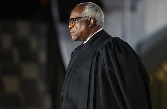 ABD'de Yüksek Mahkeme Yargıcı Thomas hakkında soruşturma çağrısı