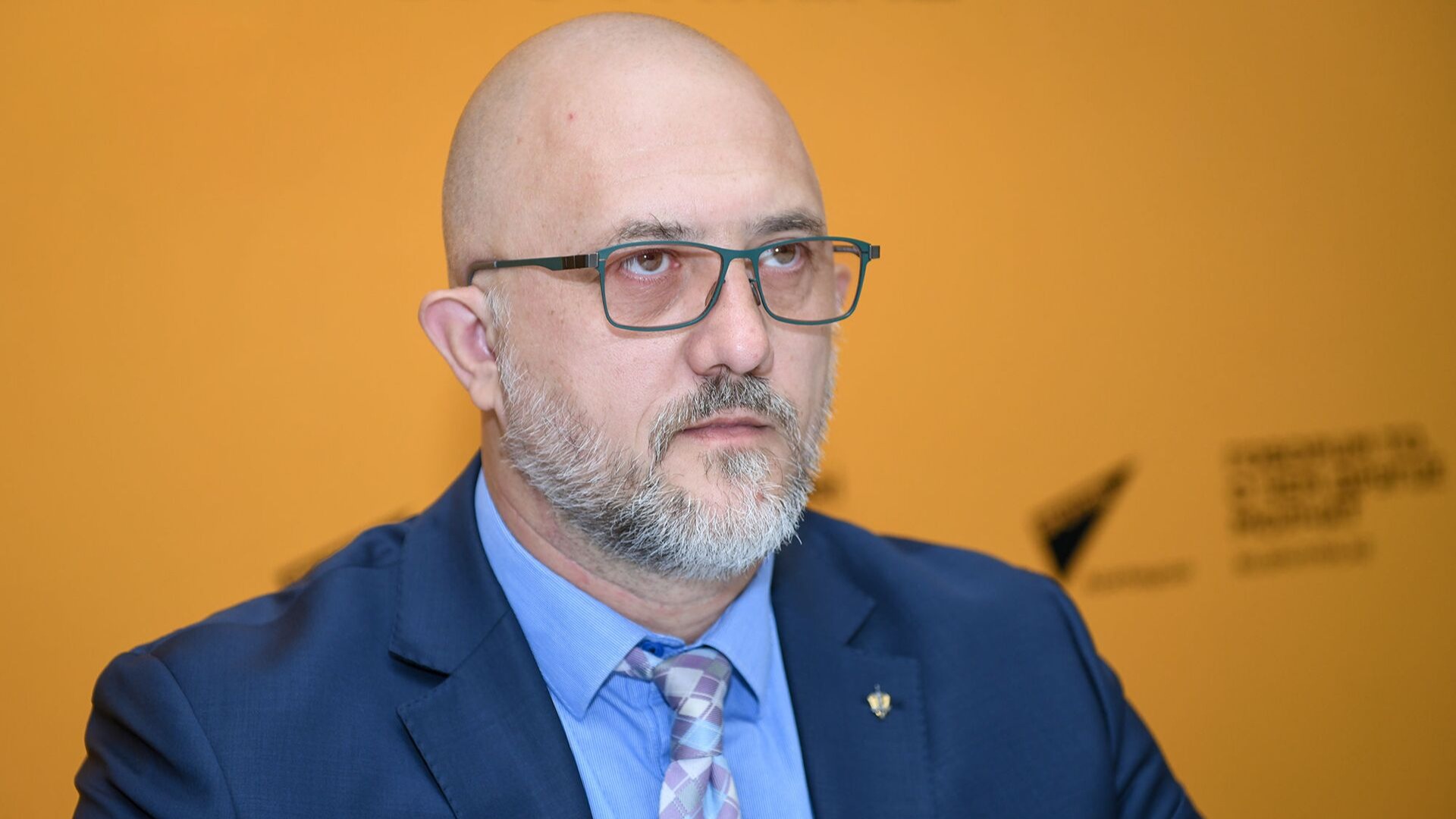 Güney Kafkasya Ülkeleri Stratejik Araştırmalar Merkezi'nin direktörü Yevgeni Mikhaylov