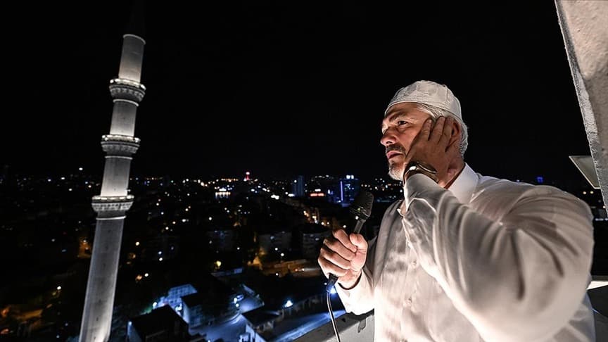 Sela Neden Okunuyor? 15 Temmuz'da Saat 00.13'te Sela