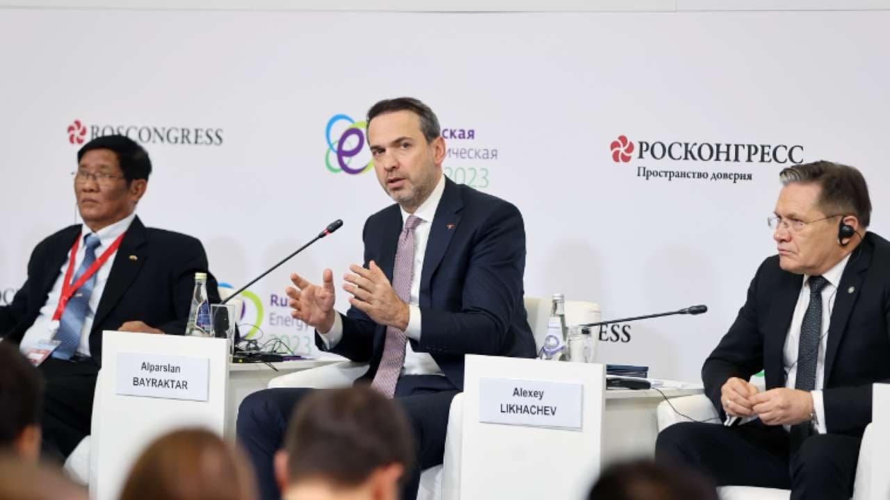 Bayraktar: Rosatom, Türk yenilenebilir enerjiye yatırım peşinde