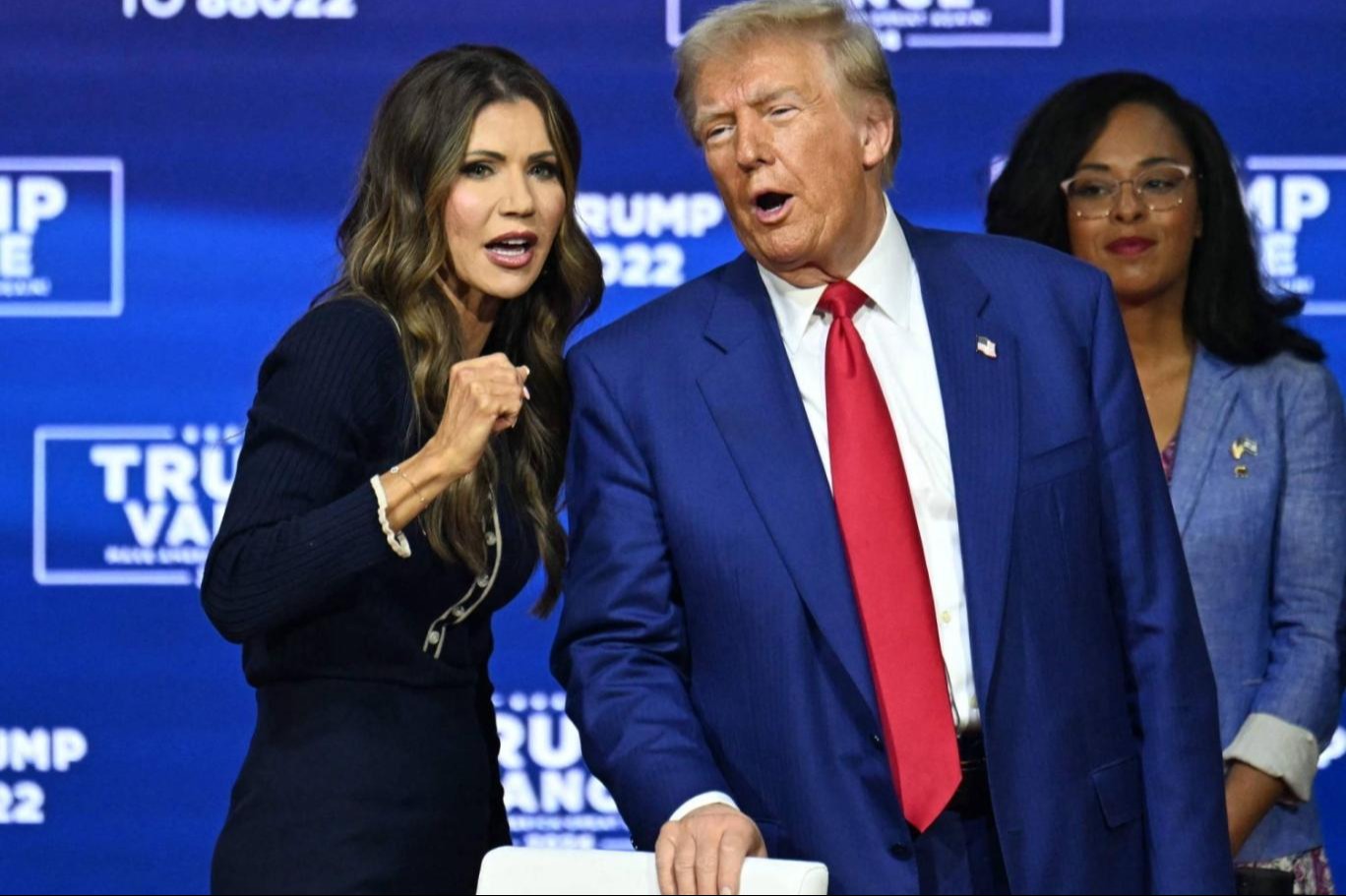 Kristi Noem ve Donald Trump / Fotoğraf / AP