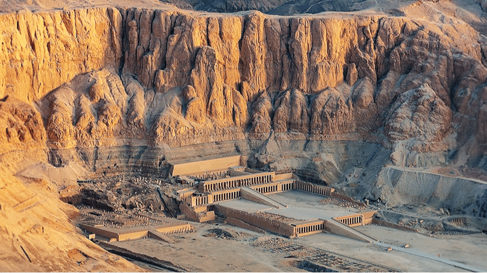Kadın Firavun Hatşepsut tarihten silinmekten nasıl kurtuldu?